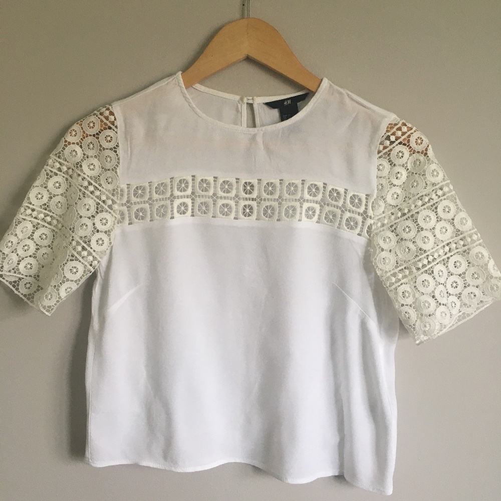 LACE TRIM TOP